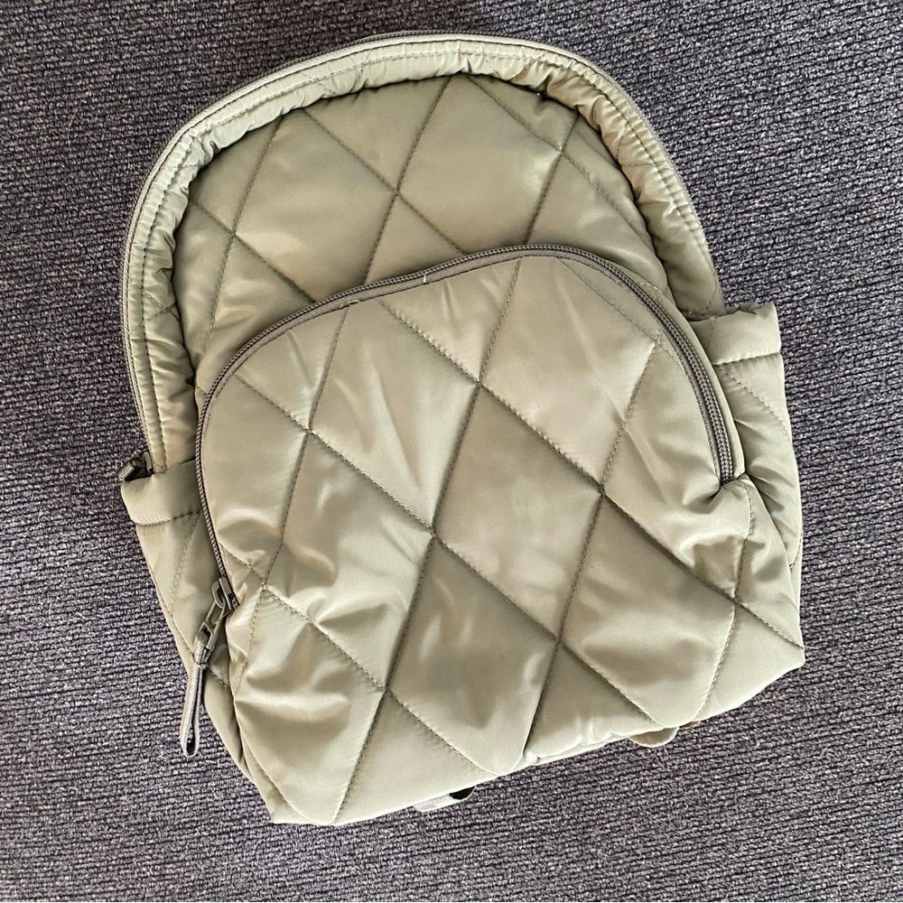 EUC Vera Bradley Backpack